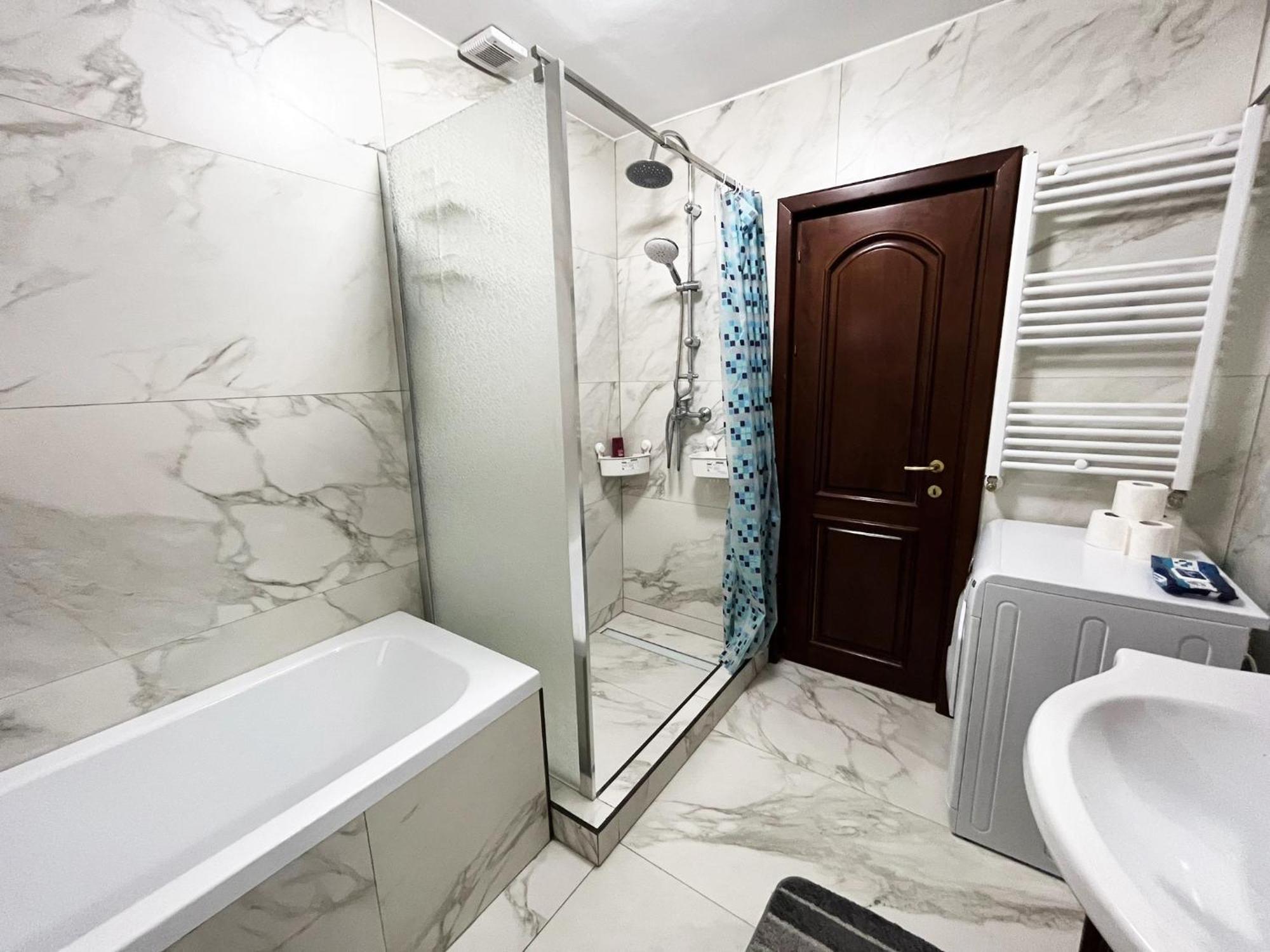City Center Privat-Sauna Familyconcept Iasi Luaran gambar